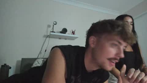 ellaaaa online show from March 26, 2026, 8:20 am