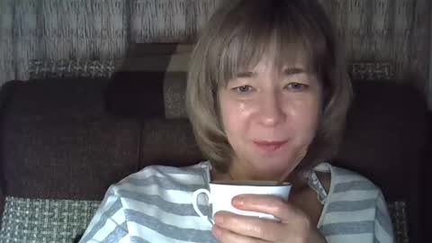 ellajohnsonx online show from December 19, 2024, 1:18 am