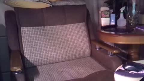 ellajohnsonx online show from November 9, 2025, 2:26 pm