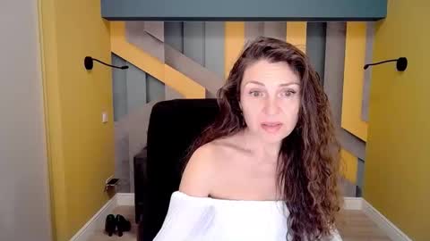 Snapshot of ellalongs chatting on February 15, 2025, 12:33 pm EllaLongs online show from February 15, 2025, 12:33 pm