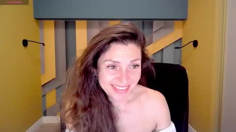Snapshot of ellalongs chatting on February 19, 2025, 12:33 pm EllaLongs online show from February 19, 2025, 12:33 pm