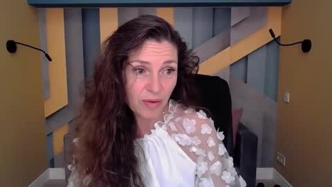 Snapshot of ellalongs chatting on September 14, 2025, 11:31 am EllaLongs online show from September 14, 2025, 11:31 am