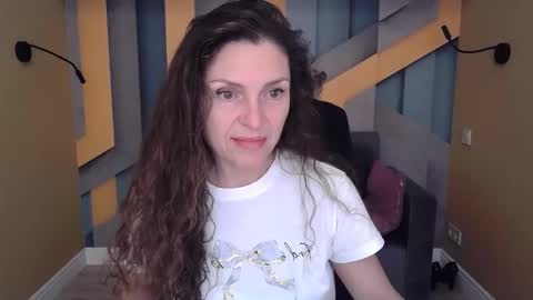 Snapshot of ellalongs chatting on October 11, 2025, 11:31 am EllaLongs online show from October 11, 2025, 11:31 am