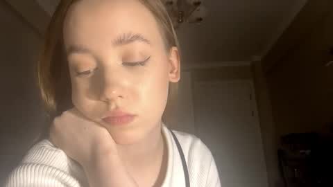 Ella online show from October 1, 2025, 4:02 pm