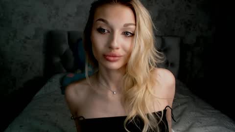 ellamilla online show from June 2, 2026, 3:36 pm