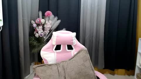 Snapshot of ellamiller69 chatting on April 3, 2026, 2:04 pm ELLA online show from April 3, 2026, 2:04 pm