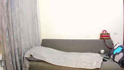 ellen_flow online show from December 3, 2025, 9:13 pm