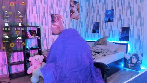 Ellie online show from March 12, 2025, 12:26 pm