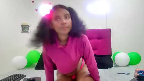 ellie_cute7 online show from April 6, 2026, 7:26 pm