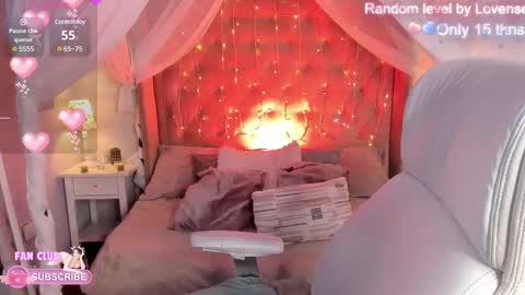 Snapshot of ellie_jhonson_ chatting on March 6, 2025, 5:43 pm Ellie Jhonson online show from March 6, 2025, 5:43 pm