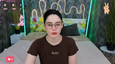 ellie_magic online show from April 6, 2026, 1:12 pm
