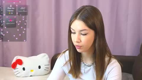 ellie online show from December 4, 2025, 7:44 pm