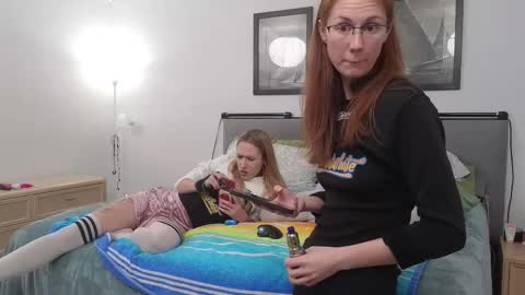 Snapshot of ellie_murphy chatting on October 12, 2025, 6:56 am Ellie Murphy online show from October 12, 2025, 6:56 am