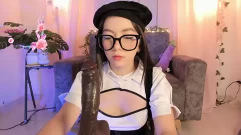 elliedream_ online show from July 10, 2026, 2:41 pm
