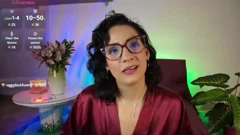 Snapshot of elliee1 chatting on March 7, 2025, 5:28 pm elliee1 online show from March 7, 2025, 5:28 pm