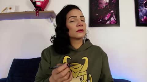 Snapshot of elliee1 chatting on December 5, 2025, 12:58 pm elliee1 online show from December 5, 2025, 12:58 pm