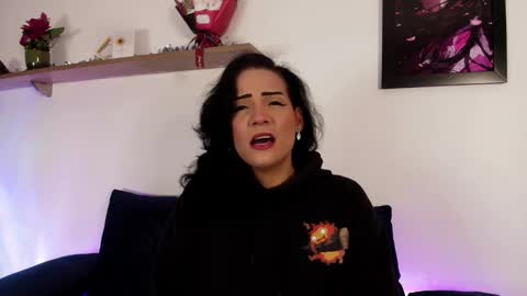 Snapshot of elliee1 chatting on December 18, 2025, 4:46 pm elliee1 online show from December 18, 2025, 4:46 pm