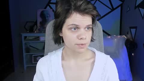 elliemurler online show from September 24, 2025, 9:12 am