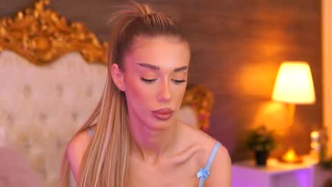 Ellie online show from October 20, 2025, 8:59 am