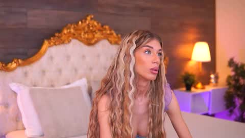 Ellie online show from November 3, 2025, 9:54 am