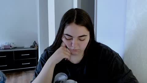 Ellie online show from June 5, 2026, 7:36 am