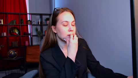 Elin online show from March 27, 2026, 11:43 am