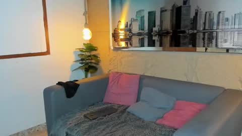 Elloit Colton online show from November 23, 2025, 8:41 pm