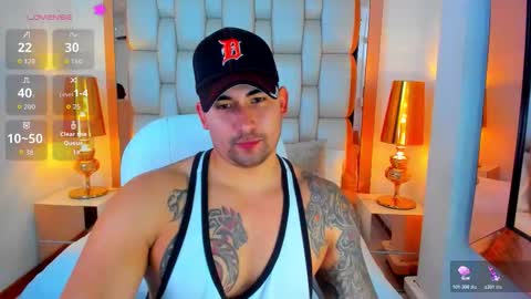 Snapshot of elliott_veelez chatting on October 23, 2025, 8:29 pm E L L I O T V E L E Z online show from October 23, 2025, 8:29 pm