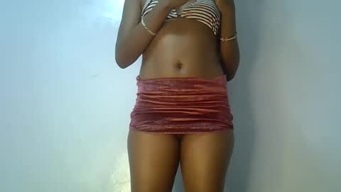 Snapshot of elllanna chatting on March 12, 2025, 10:28 pm elllanna online show from March 12, 2025, 10:28 pm