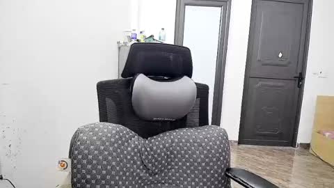 ellsa9x online show from July 6, 2026, 3:25 am