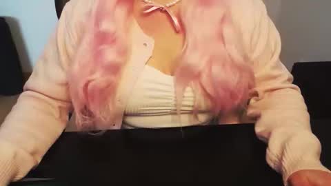 Elly online show from March 27, 2026, 1:44 pm