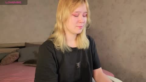 ellya_castro online show from November 10, 2025, 12:20 am