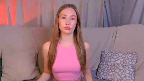 Snapshot of ellycolins_ chatting on July 19, 2026, 3:10 am Elly online show from July 19, 2026, 3:10 am
