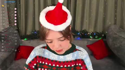 Snapshot of ellyford chatting on December 9, 2024, 1:45 pm Elly online show from December 9, 2024, 1:45 pm