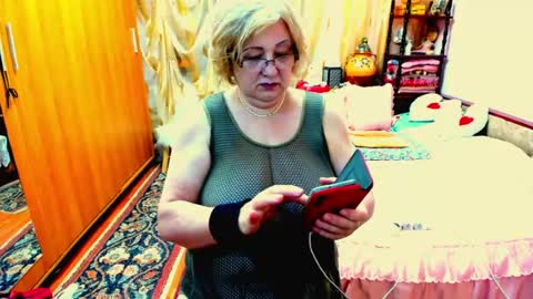 Snapshot of ellyhot53 chatting on July 20, 2026, 1:24 pm ellyhot53 online show from July 20, 2026, 1:24 pm