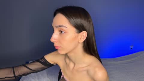 Im online Fri Sun Mon Tue Thu Fri Sat3 from 1000 online show from February 2, 2025, 4:37 am