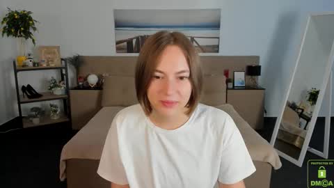 elma_lily online show from September 22, 2025, 6:04 am