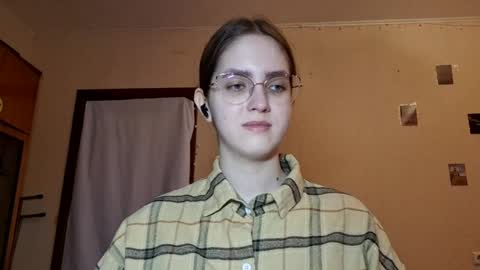 Kate online show from April 13, 2026, 2:55 pm