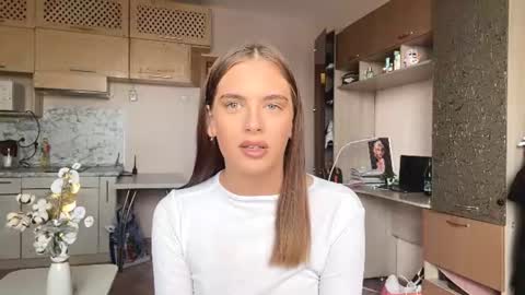 Snapshot of elnagreder chatting on June 14, 2026, 11:12 am Lina online show from June 14, 2026, 11:12 am