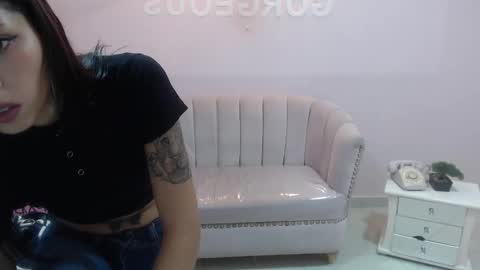 Snapshot of elody_a chatting on February 28, 2025, 9:47 am Elody online show from February 28, 2025, 9:47 am