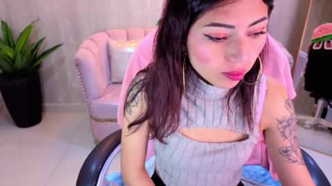 Elody  online show from November 30, 2025, 3:10 am