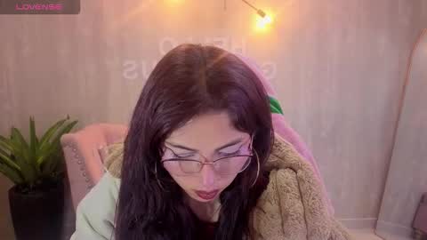 Elody  online show from February 13, 2026, 3:13 am