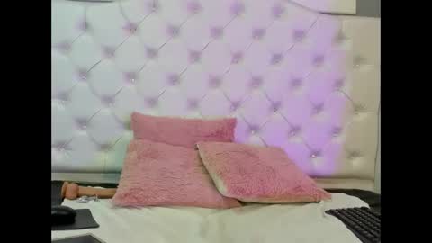 Eloisa  online show from February 20, 2026, 6:26 am