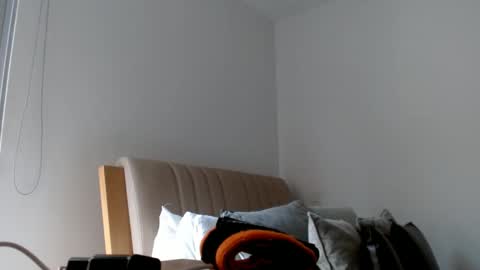 elosocazador online show from February 24, 2025, 6:58 pm