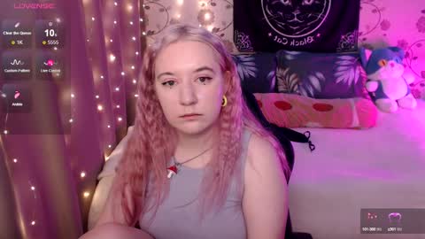 Snapshot of elovinora chatting on December 5, 2024, 7:06 pm Ela give me a thumbs up if you like it  and this is important for the development of the account online show from December 5, 2024, 7:06 pm