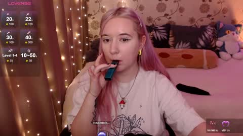 Snapshot of elovinora chatting on December 13, 2024, 6:05 pm Ela give me a thumbs up if you like it  and this is important for the development of the account online show from December 13, 2024, 6:05 pm