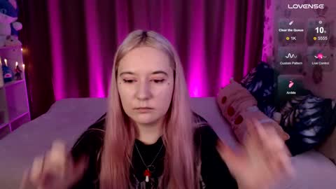 Snapshot of elovinora chatting on December 16, 2024, 6:27 pm Ela give me a thumbs up if you like it  and this is important for the development of the account online show from December 16, 2024, 6:27 pm