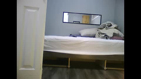 Elpouro online show from November 9, 2025, 5:17 am