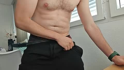 Snapshot of elrubiyo25 chatting on July 8, 2026, 12:31 pm elrubiyo25 online show from July 8, 2026, 12:31 pm