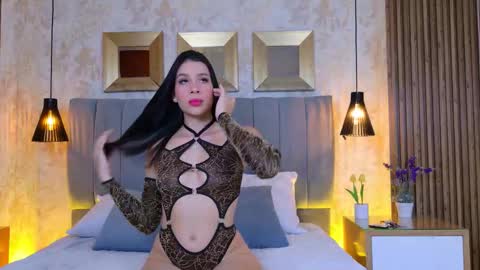 Isabela Martinez online show from March 14, 2026, 3:45 am